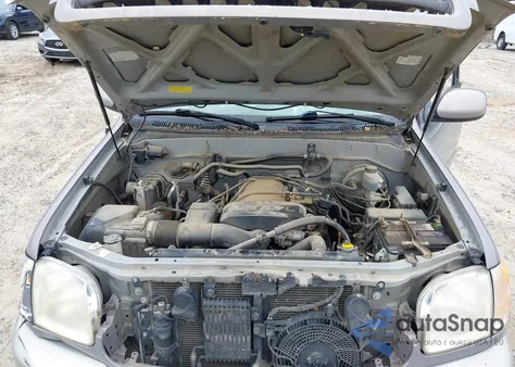 2002 Toyota Sequoia Sr5 z USA, uszkodzony, nr VIN 5TDZT34AX2S134839